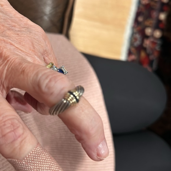 David Yurman silver ring with saphires - Picture 6 of 8